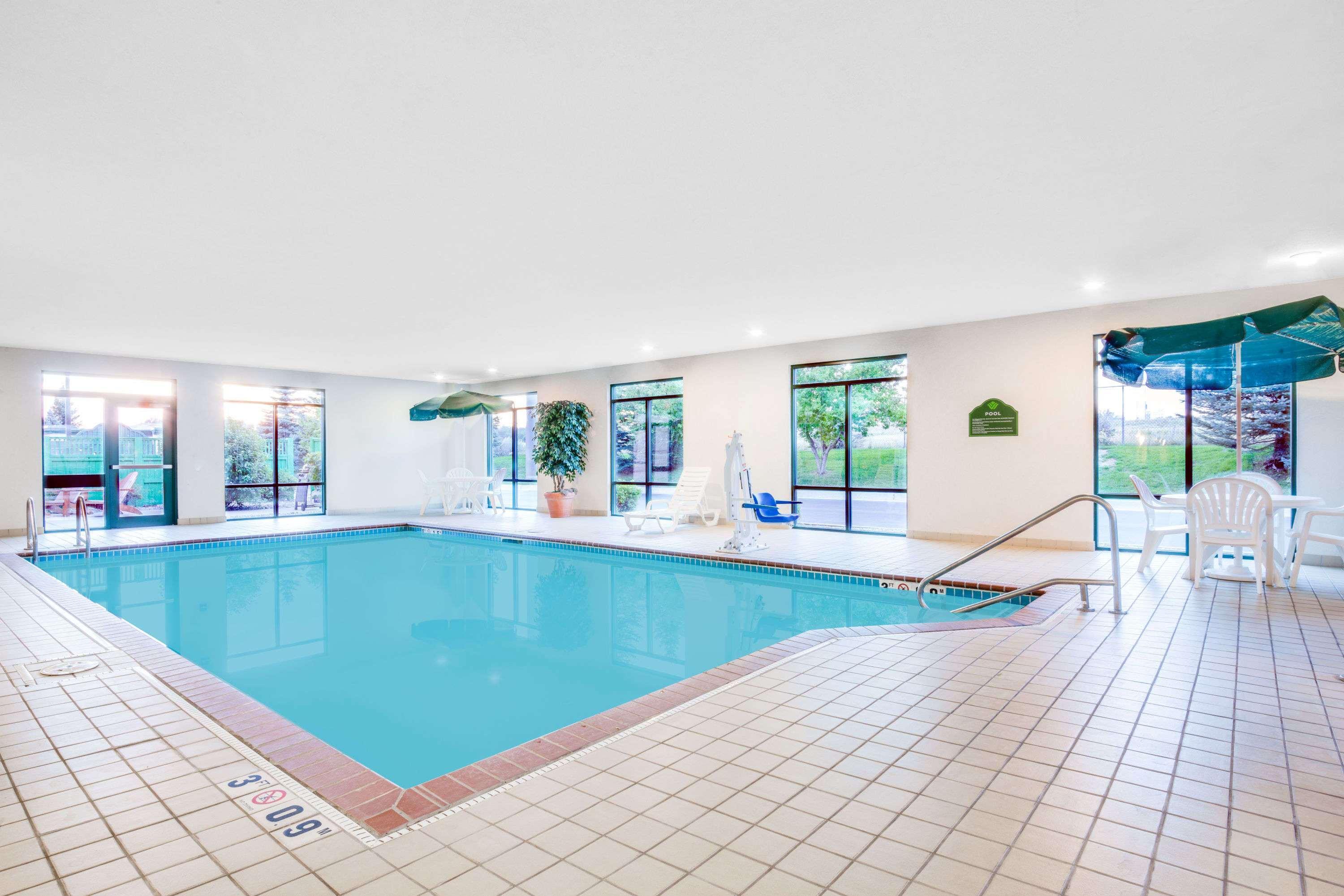 Wingate By Wyndham Gillette Hotel Buitenkant foto